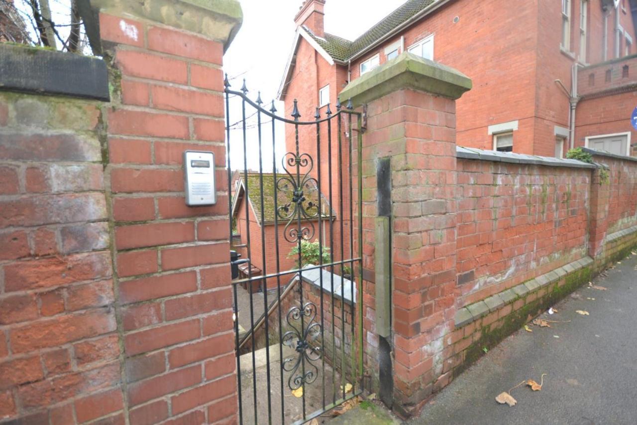Historic House In The Park, Private Courtyard Near The Castle Apartman Nottingham Kültér fotó